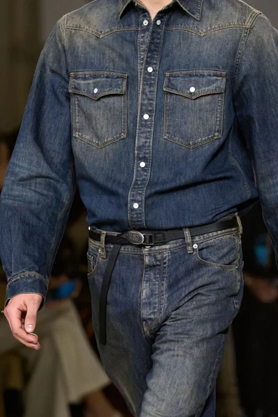 Look 106